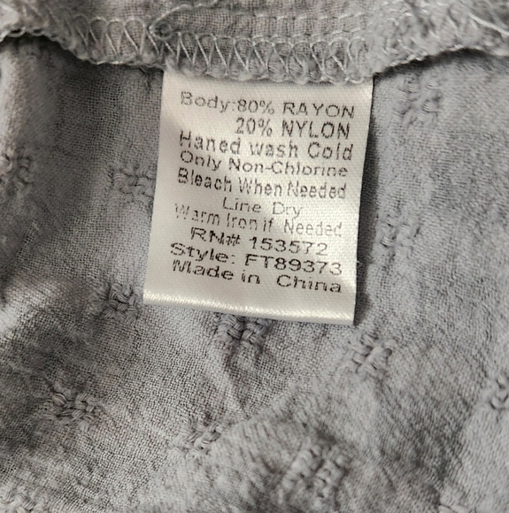 Women's Top - Picture 4 of 4